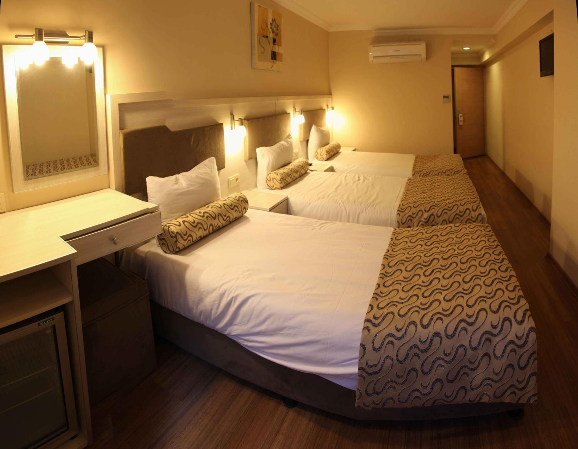 Grand Zeybek Hotel Измир Екстериор снимка
