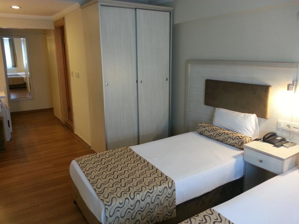 Grand Zeybek Hotel Измир Екстериор снимка