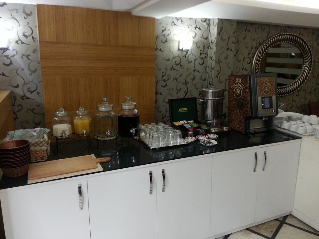 Grand Zeybek Hotel Измир Екстериор снимка