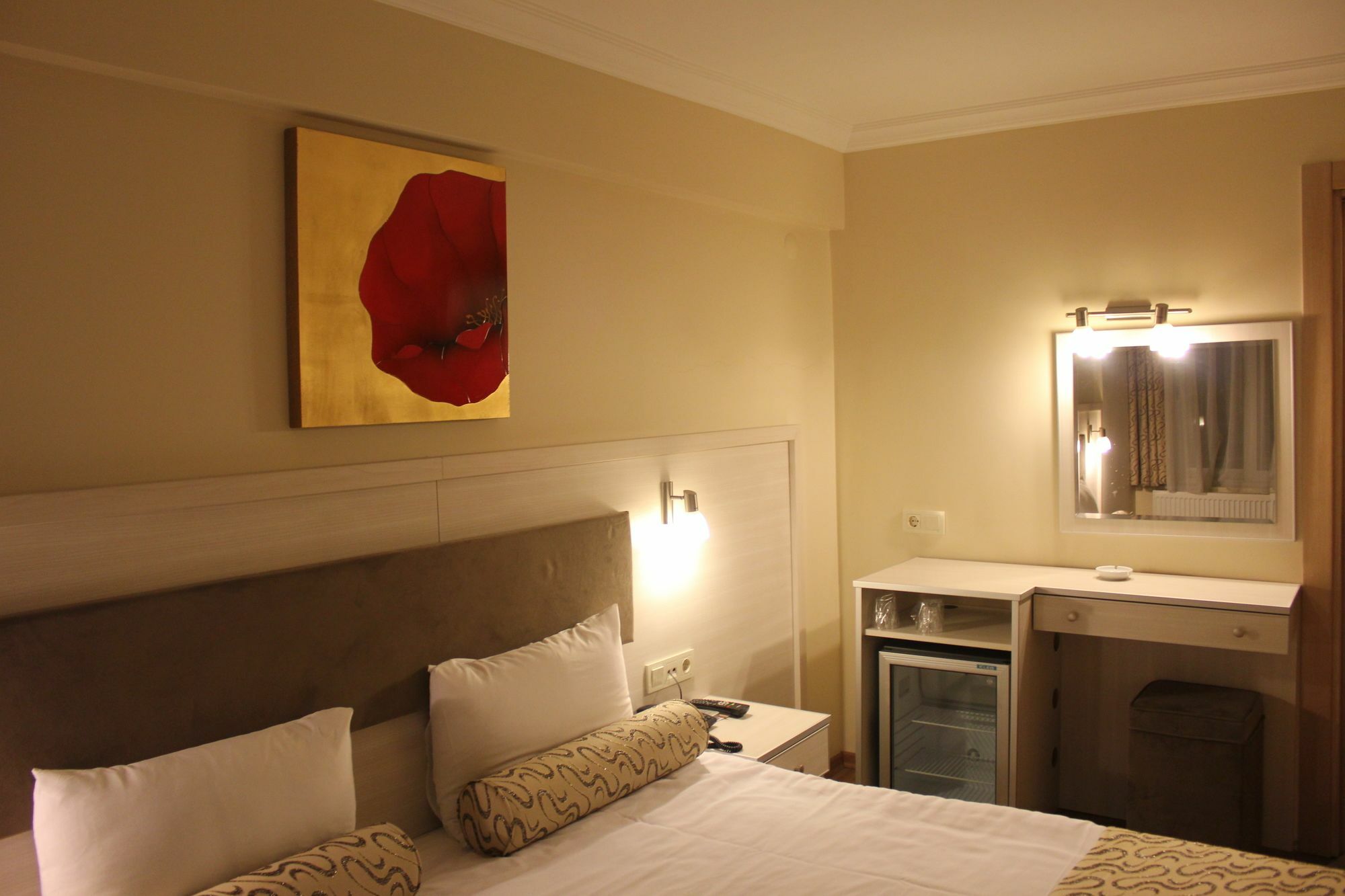 Grand Zeybek Hotel Измир Екстериор снимка