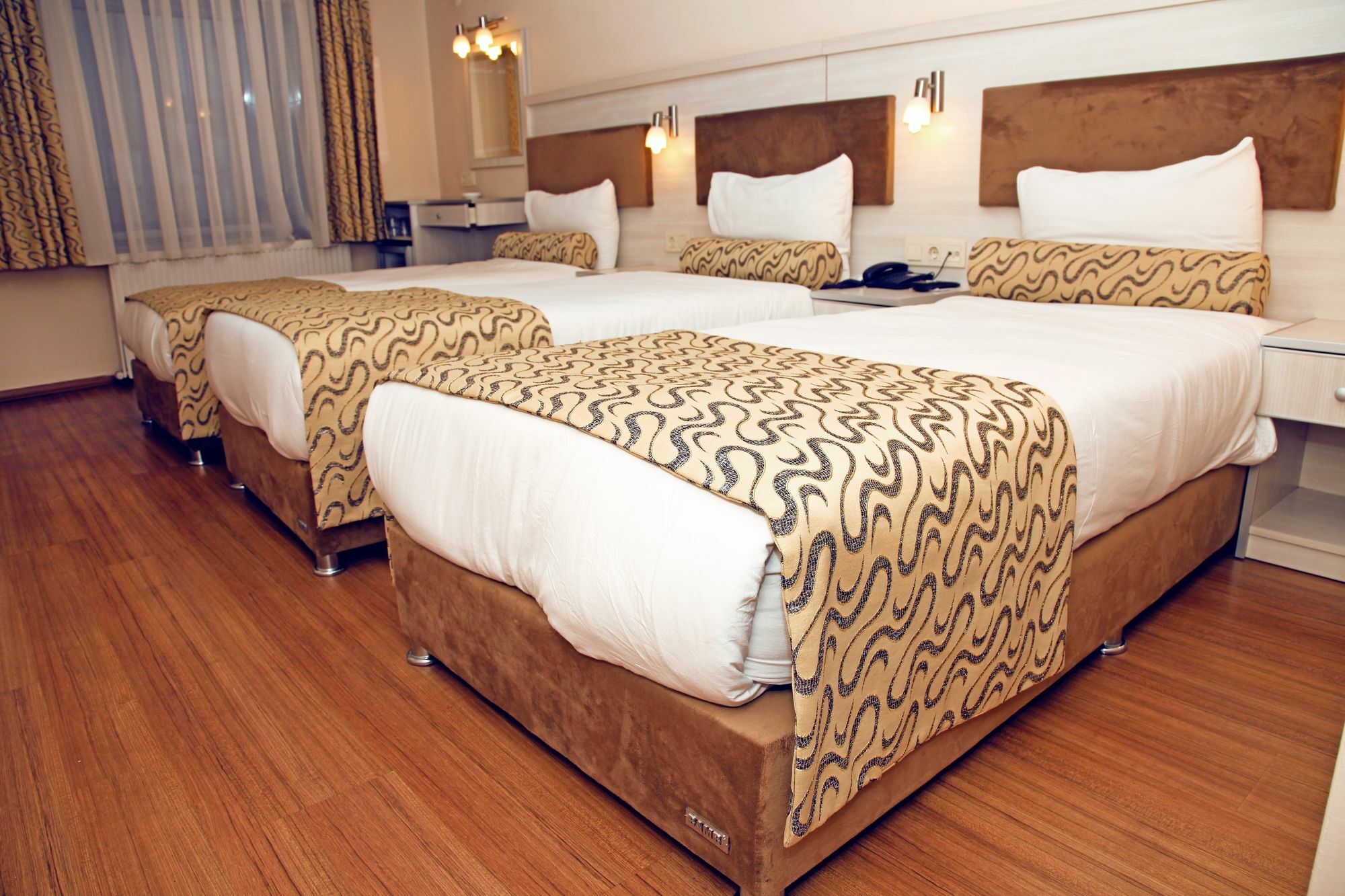 Grand Zeybek Hotel Измир Екстериор снимка