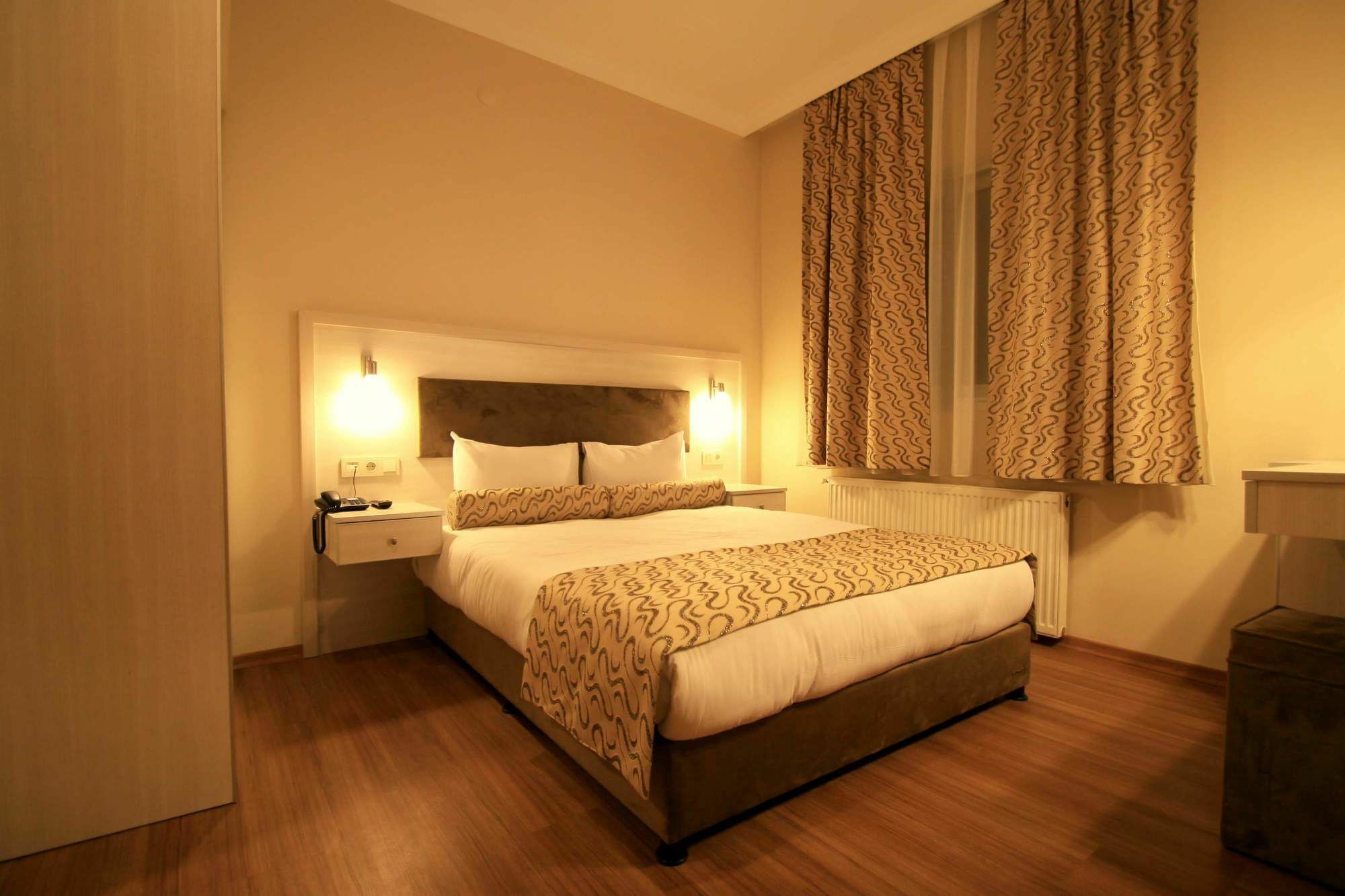 Grand Zeybek Hotel Измир Екстериор снимка